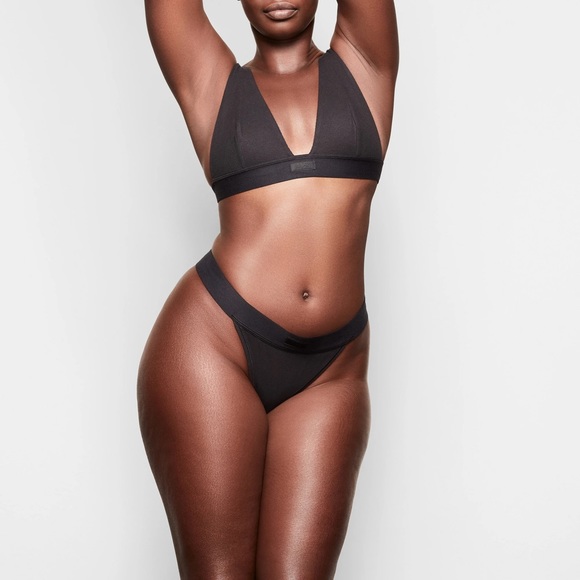SKIMS Black Cotton Rib Plunge Bra & Thong Set - Picture 4 of 15